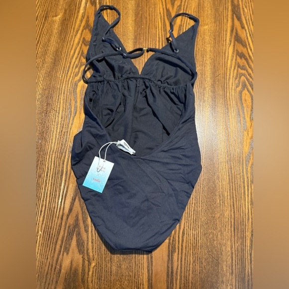Andie x Demi Moore The Tropez one piece swim suit Black women’s size L beach NWT - Picture 14 of 16